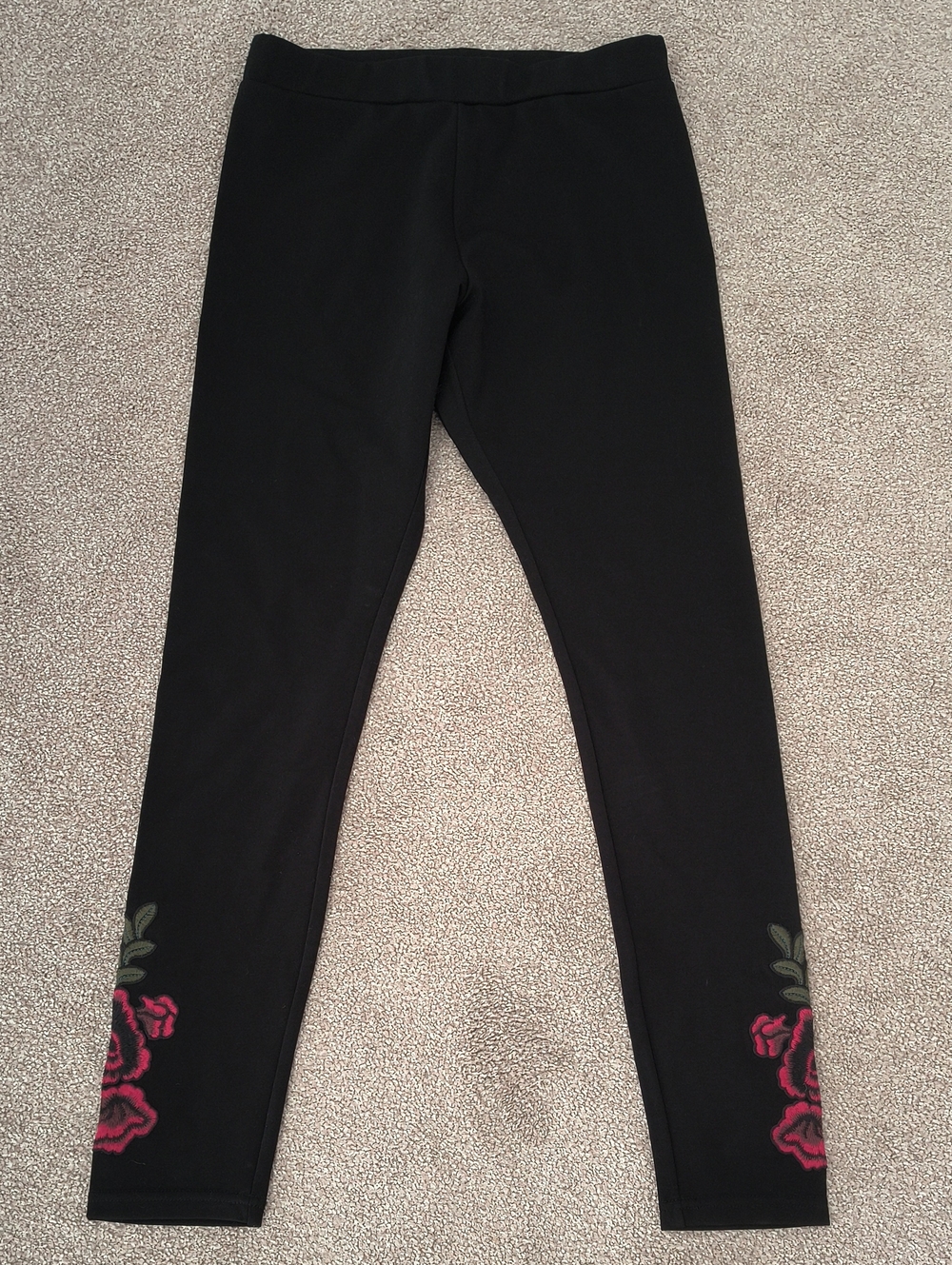 Bebe Black Pants/Leggings with Ankle Red Rose Embroidery. M